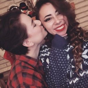 Meet your Poshers, Corinne and Amethyst